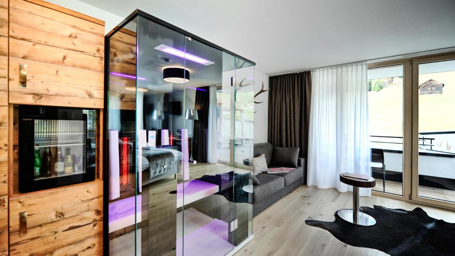 Alps Lodge Fiss Rom bilde