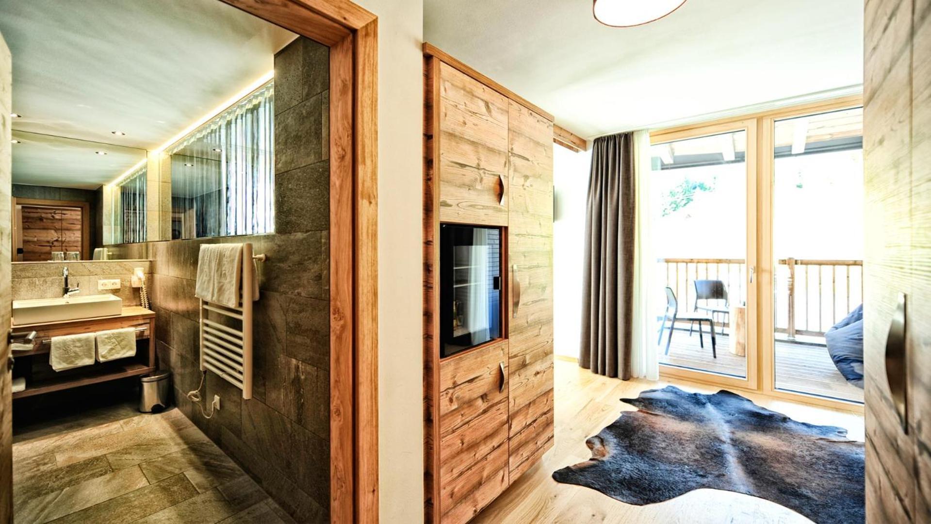 Alps Lodge Fiss Rom bilde