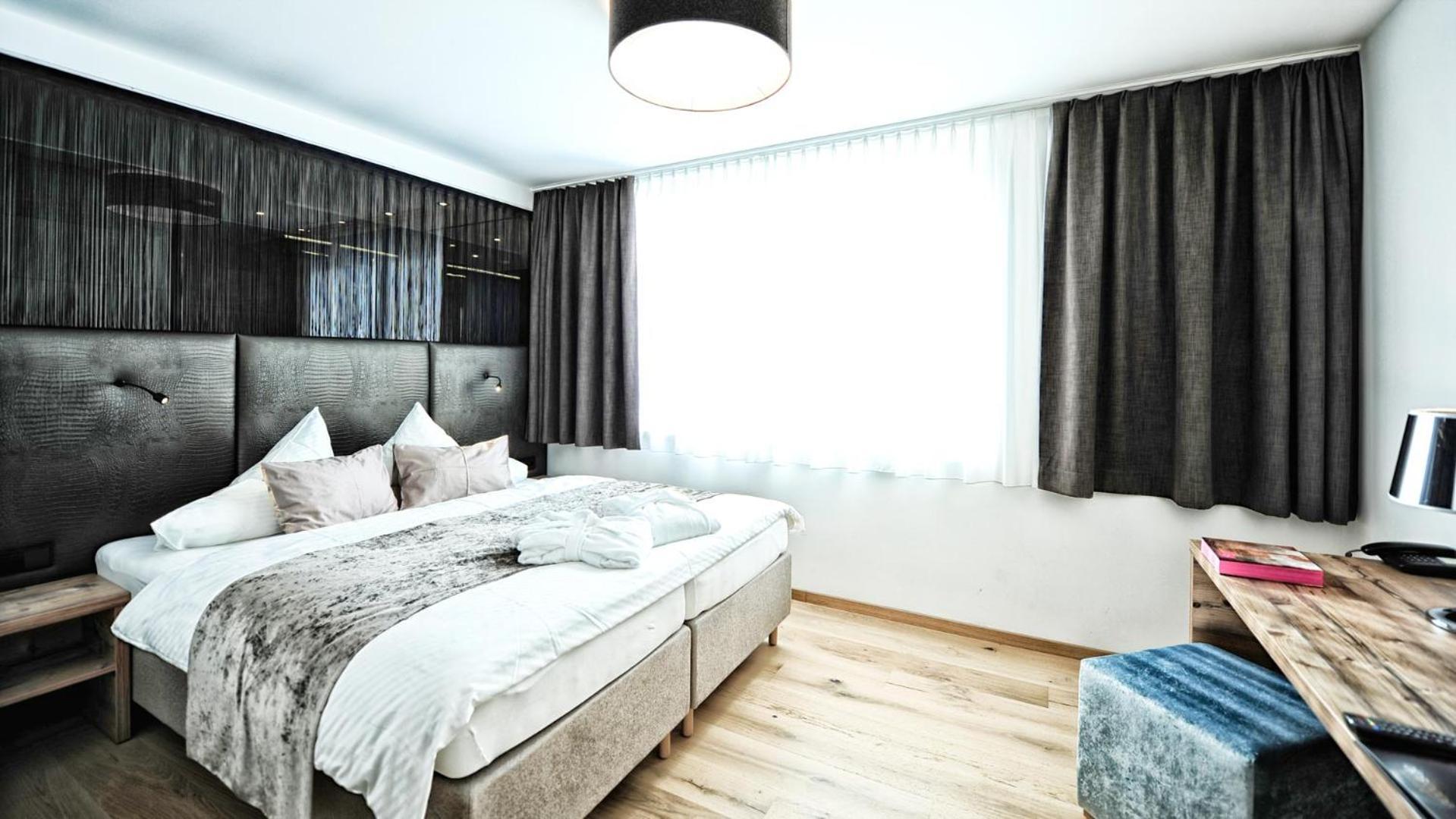 Alps Lodge Fiss Rom bilde